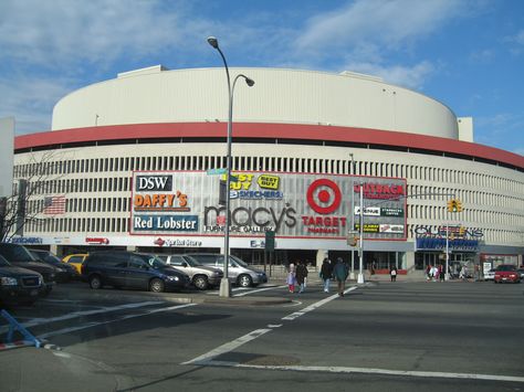 Queens Center Mall Rego Park, Home Nyc, Mall Shopping, Japanese Soup, Blue Drinks, Garage Clothing, Queens Ny, At The Mall, Forest Hills