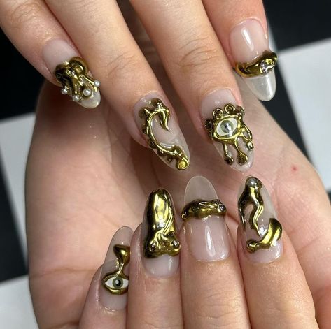 Inspired by Schiaparelli costume jewellery.  By Mannequin Hands Jewellery Nails, Witch Nails, Witchy Nails, Colorful Nail Art, Glamorous Nails, Kawaii Nails, Current Styles, Gold Nails, Nail Art Diy