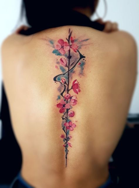 Back Tattoo Designs, Rosen Tattoo Frau, Tattoos To Cover Scars, Ribbon Tattoos, Woman Tattoo, Spine Tattoos For Women, Rosen Tattoo, Best Tattoos, Tatuaje A Color