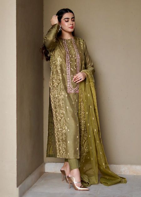 Dry Olive - Laam Olive Green Traditional Outfit, Silk Kurti Embroidery Designs, Silk Pakistani Dress, Dupatta Dress, Pakistani Bridal Dress, Eastern Dresses, Fancy Sarees Party Wear, Salwar Designs, Lawn Suit