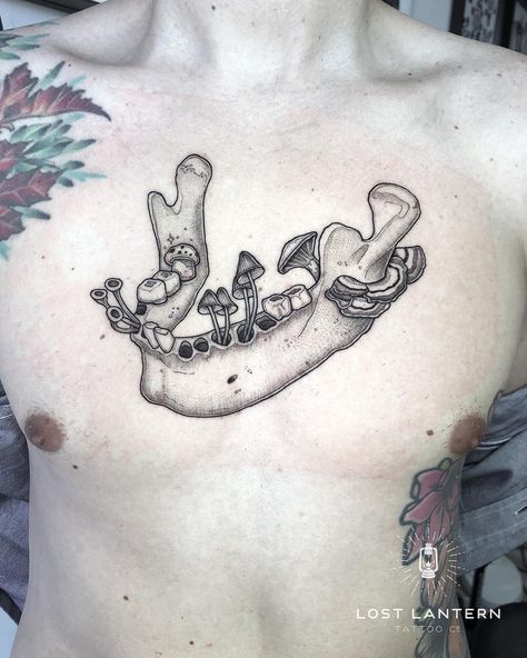 Alex on Instagram: “Jaw Bone & Mushrooms 🍄 | #tattoooftheday #inkmaster #tattoodesigns #tattooartwork #tattooarts #arttattoo #tattoogoals #cooltattoos #tattoocommunity #tattoocollection #tattoosketch #tattoolifestyle Bone Collector Tattoo, Cat Jaw Bone Tattoo, Bones And All Tattoo, Gothic Mushroom Tattoo, Mushroom Chest Tattoo, Gothic Nature Tattoo, Animal Bones Tattoo, Jaw Bone Drawing, Animal Bone Tattoo