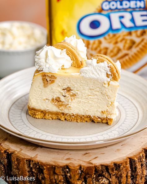 Golden Oreo Cheesecake, Golden Oreo Cookies, Oreo Cookie Flavors, Vanilla Oreo, Oreo Cheesecake Cookies, Oreo Filling, Oreo Cheesecake Recipes, Golden Oreo, Flat Cakes