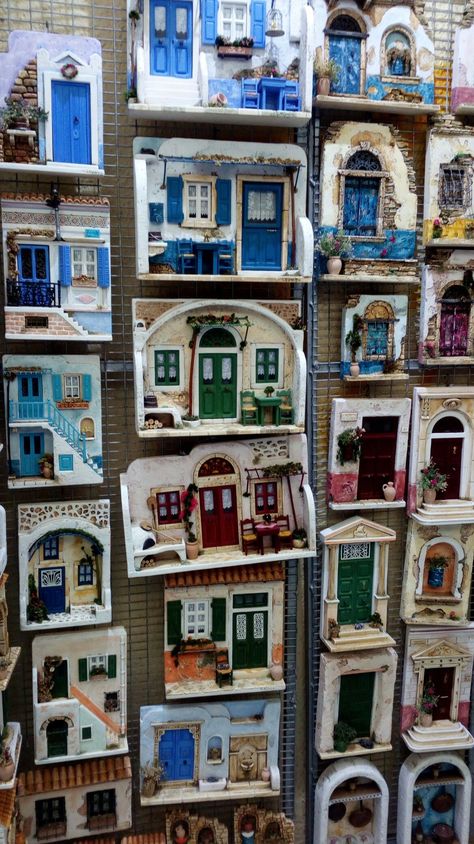 Greece Souvenirs, Vasos Vintage, Rethymno Crete, Diy Doll House, Pottery Houses, Clay Houses, Cardboard House, Miniature Rooms, Crete Greece