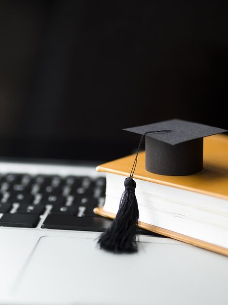 Graduation cap on pile of books Free Pho... | Free Photo #Freepik #freephoto #education Graduation Cap Aesthetic Wallpaper, Store Pics, Australia Immigration, Graduation Art, Broken Screen Wallpaper, Student Photo, College Graduation Pictures, Abc Coloring Pages, Happy Birthday Art