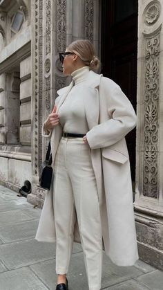 Winter Outfits Paris, Travel Look Outfits, Old Money Winter, Outfits Paris, Outfits Female, Classy Winter Outfits, Winter Fashion Outfits Casual, Classy Work Outfits, Trendy Fall Outfits