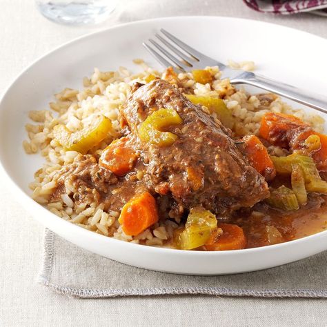 Steak San Marino Beef Crockpot, Italian Tomatoes, Round Steak Recipes, Pastor's Wife, Swiss Steak, Cauli Rice, Easy Main Dishes, Round Steak, Cube Steak