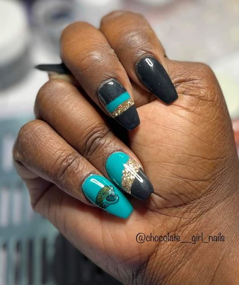 Jaguars Nails, Chocolate Girls, Nails Black, Dip Powder Nails, Girls Nails, Jacksonville Jaguars, Powder Nails, Black Nails, Violet