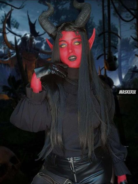 DIY Devil Costume for Halloween » Easy Step by Step | maskerix.com Diy Demon Costume, Scary Devil Costume, Black Face Paint Ideas, Diy Devil Costume, Black Devil Costume, Devil Costume Ideas, Holloween Costumes, Devil Halloween Costume, Demon Costume