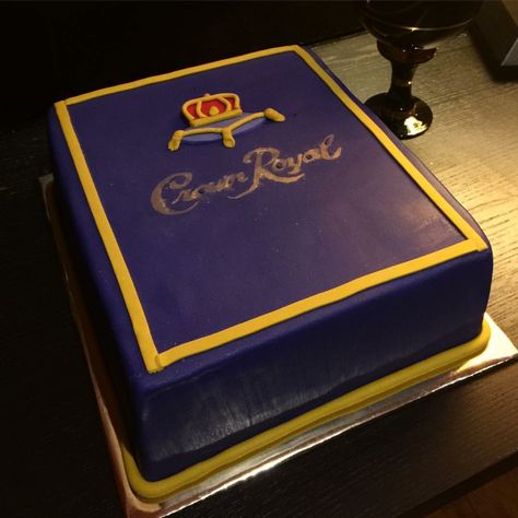 Crown Royal Cakes For Men, Crown Royal Cake, Royal Theme Party, Skater Hair, Crown Royal Bottle, Birthday Themes For Adults, Royal Cakes, Famous Hairstyles, Royal Theme