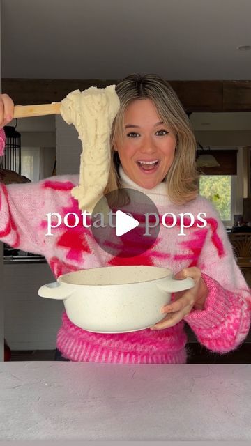 Potato Pops, Leftover Mashed Potato Recipes, Scrappy Cooking, Carleigh Bodrug, Vegan Potatoes, Mash Potato, Leftover Mashed Potatoes, Mashed Potato Recipes, Chicken Fried Rice