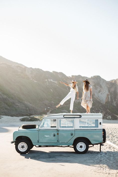 Bachelorette Party Destinations, Kombi Home, Awesome Bachelorette Party, Combi Vw, Girls Getaway, California Girl, California Cool, Land Rover Series, Gap Year