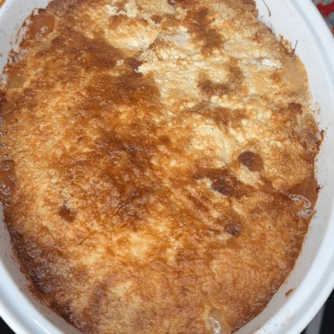 Dolly Parton Dump Cake, Dolly Parton Recipes Desserts, Dolly Parton Recipes, Dolly Party, Banana Cake Mix, Baking Mix Recipes, Dump Cake Recipe, Strawberry Pie Filling, Dump Cakes