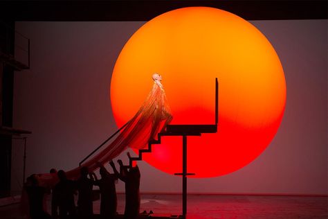 7 Insiders on the Best Design Moments of 2017 - Sight Unseen Conception Scénique, Bühnen Design, Philip Glass, Theatre Lighting, Stage Set Design, Set Design Theatre, Metropolitan Opera, Theatre Design, 3d Studio