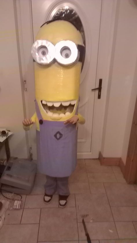 Minion Costume : 8 Steps - Instructables Minon Costume Cute, Minion Costumes Diy, Minon Costume, Halloween Costumes Minions, Zayn Concert, Purple Minion Costume, Minions Costume, Plaster Paris, Diy Minion Costume