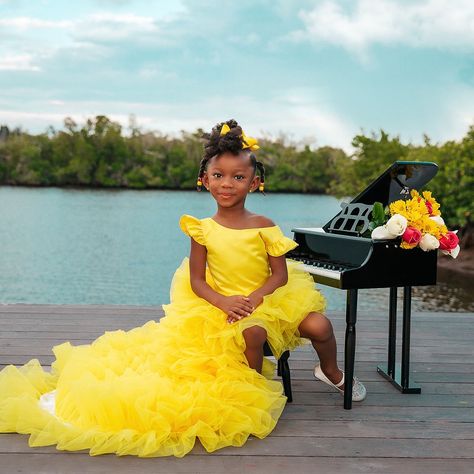 She look stunning in her yellow 💛dress Daughter Birthday, 3rd Birthday, Yellow Dress, Yellow Black, Kids Dress, Kids Birthday, Flower Girl, Yellow, Birthday