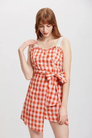 Discover great products at the best prices at Dealmoon. FANGYÁN Since Then | Daffodld Plaid Mini Dress. Price:$54.60 at Fangyan Plaid Mini Dress, Trumpet Skirt, Vintage Plaid, Plaid Dress, Ruffle Trim, Plaid Pattern, Dresses Xs, Sweetheart Neckline, Bow Tie