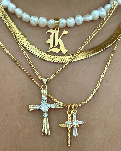 DIXIEGRAZE By Hanna since 2013 on Instagram: “Never too much layering🤍✨🤍” Vintage Cross Necklace, Necklace Snake Chain, Latina Jewelry, Xoxo Jewelry, Necklace Snake, Alternative Jewelry, Jewelry Accessories Ideas, Brass Pendant, Jewelry Inspo