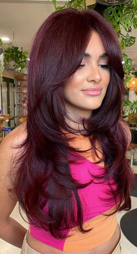 layered haircut, cute layered hair, long layered haircut, butterfly haircut, 90s layered haircut, medium layered haircut, butterfly-inspired layers, layered haircut curtain bangs Pelo Color Vino, Cherry Cola Hair, Wine Red Hair, Red Hair Inspo, Wine Hair, Cherry Hair, Vacation Hairstyles, Extension Hair, Dark Red Hair