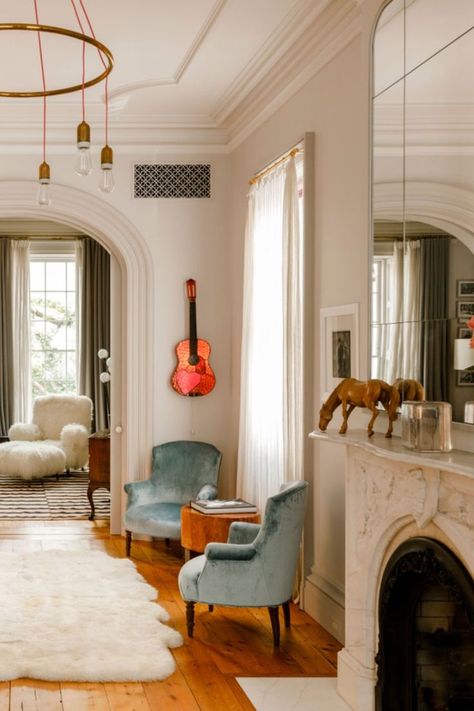 Liv Tyler's Amazing New York Townhouse Inside Celebrity Homes, New York Townhouse, New York Homes, Luxurious Home, Liv Tyler, West Village, Celebrity Houses, Dream Spaces, Best Interior