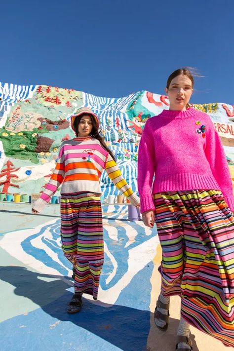 Mira Mikati, Transition Outfits, Knitwear Fashion, Live Colorfully, Knitwear Design, Sweater Set, Fashion Updates, Knitting Inspiration, Contemporary Fashion