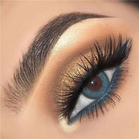 Make Up Yeux, Shadow Ideas, Shimmer Eye Makeup, Trendy Eyeshadow, Eye Makeup Ideas, Simple Eye Makeup, Perfect Eyes, Blue Eyeshadow, Hooded Eyes