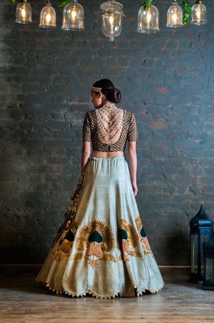 There’s A New Bridal Wear Studio In Mehrauli And You Will Love It!! | WedMeGood - Best Indian Wedding Blog for Planning & Ideas. Gazal Gupta Lehenga, One Piece Photoshoot, One Piece Photoshoot Poses, Ghaghara Choli, Gazal Gupta, Long One Piece, Delhi Shopping, Wedding Shopping, Lehnga Dress