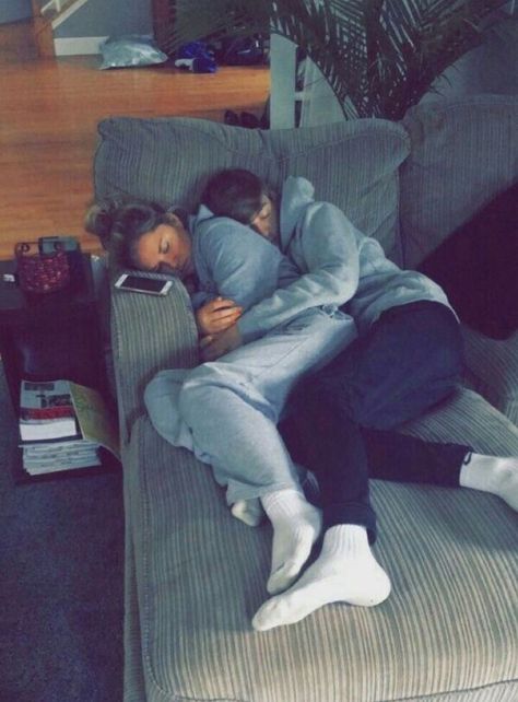 Best Cuddle Poses, Cuddle Pose Ref, Cuddle Pictures, Cuddle With Boyfriend, Cute Couples Cuddling, Couple Goals Teenagers, Cute Relationship Photos, Boyfriend Goals, Cute Couples Photos