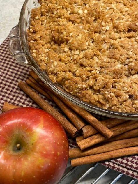 You'll Love The Best Oatmeal Apple Crisp Recipe | GB's Kitchen