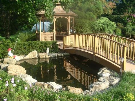 Creek Backyard, Backyard Kitchen Diy, Backyard Grill Ideas, Pond Bridge, Ideas For Backyard, Backyard Layout, Backyard Pond, Backyard Garden Layout, Backyard Fireplace