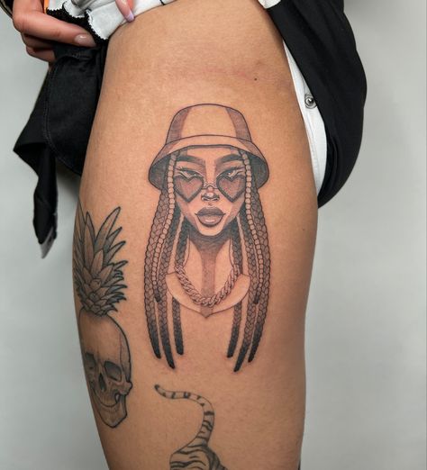 Bucket hat tattoo ideas female sunglasses Bucket Hat Tattoo, Hat Tattoo Ideas, Afrocentric Tattoos For Women, African Tattoo Ideas, Jamaican Tattoos, Neotrad Tattoos, African American Tattoos, Chung Li, Afro Tattoo