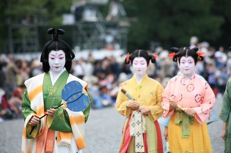 Maid of honor　Costume of the Nara period Japan Japan Culture Art, Nara Period, Medieval Japan, Fantasy Garb, Edo Era, Ancient Japan, Period Clothing, Traditional Japanese Art, Japanese Dress