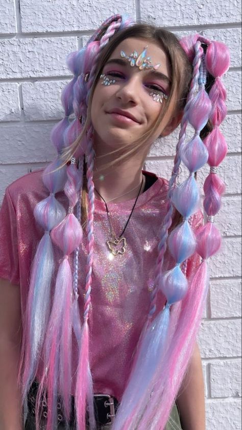 Festival Braids Ponytail, Unicorn Braided Hairstyles, Rave Hair Bubble Braids, Bubble Braid Festival Hair, Festival Braids With Color Extensions Space Buns, Rave Pigtails Extensions, Rave Extension Braids, Pastel Festival Outfit, Rave Braids Festival Hair Extensions