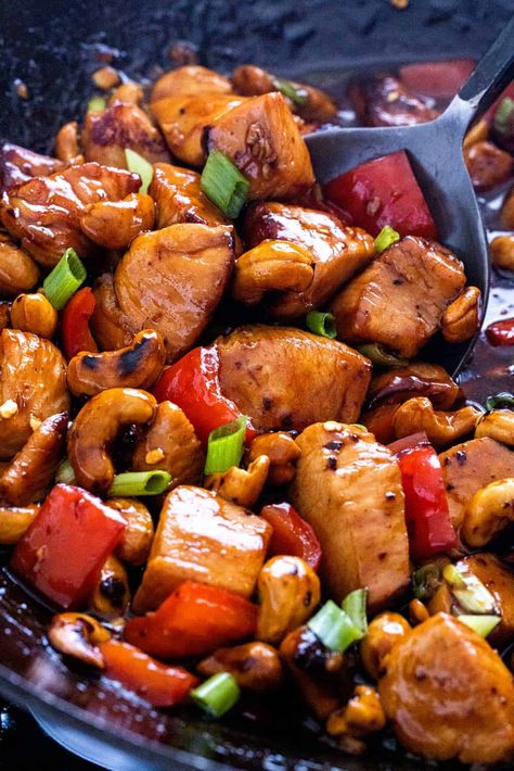 Hoisin Chicken Stir Fry, Stir Fry With Hoisin Sauce, Easy Cashew Chicken, Chicken Cashew Stir Fry, Hoisin Chicken, Cashew Chicken Recipe, Wok Recipes, Stir Fry Recipes Chicken, Spicy Chicken Recipes