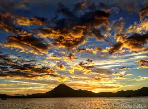 Spectacular sunset at Lake Atitlán, Guatemala Central America Amatitlan, Lake Atitlan, Central America, Guatemala, Celestial Bodies, Lake, Nature