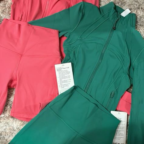 These Are Lulu Sets I Brought My Daughter And She Was Never Able To Wear Them Because She Doesn’t Like Them But Ik Someone Will Light Pink Lululemon Set, Pink Lulu Long Sleeve, Teal Lululemon Set, Lulu Set, Everglade Green Lululemon, Neon Green Lululemon Shorts, Green Lululemon, Green Shirts, Fire Shoes