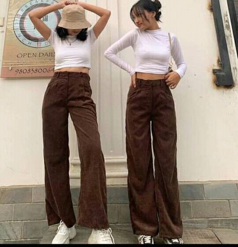 Best outfit for summer and winter Summer Outfits With Brown Pants, Brown Pants Summer Outfit, Baggy Brown Pants Outfit, Brown Pants Outfit, Baggy Outfit Ideas, Girly Style Outfits, Outfits Cold, Outfit For Summer, Full Sleeve Tshirt