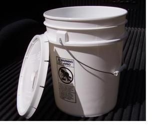 Get 5-gallon plastic project buckets for free, keep them out of landfills. To see my related Instructables, click on unclesam just below the title ... Cheer Buckets, Food Grade Buckets, Chicken Tips, Bucket Drumming, Work Bins, Sewing Diy Projects, Youth Cheer, Food Storage Ideas, 5 Gallon Buckets