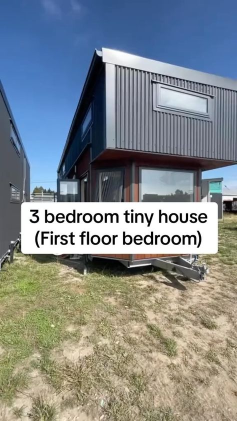 Instagram 3 Bedroom Tiny House, Triple Wide Mobile Homes, Bedroom Tiny House, Tiny House Plans Small Cottages, Tiny House Swoon, Diy Tiny House, Small Cottages, Tiny House Community, Tiny House Inspiration