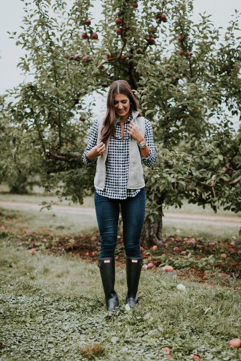 Apple Picking Outfit | A Southern Drawl Outdoorsy Outfit, Apple Picking Outfit, Patagonia Outfit, Farm Clothes, Backpack Hiking, Hiking Quotes, Apple Orchard, Gingham Shirt, Apple Picking