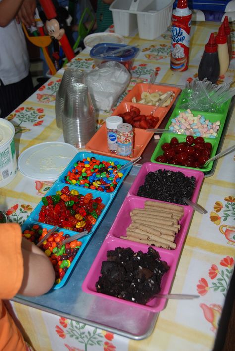 Ice Cream Party Classroom Ice Cream Sundae Party, School Ice Cream Party Ideas, Ice Cream Party School, Ice Cream Party Classroom, Class Ice Cream Party, Classroom Ice Cream Party, Graduation Ice Cream Bar, School Ice Cream Social, September Birthday Party