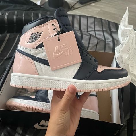 Air Jordan 1 High OG Atmosphere WMNs Jordan 1 High Atmosphere, Jordan 1 Mid Crimson Tint, Jordan 1 Atmosphere, Nike Jordan 1 High, Shoe Aesthetic, High Air Force 1, Moodboard Fashion, Combi Van, Nike Jordan 1