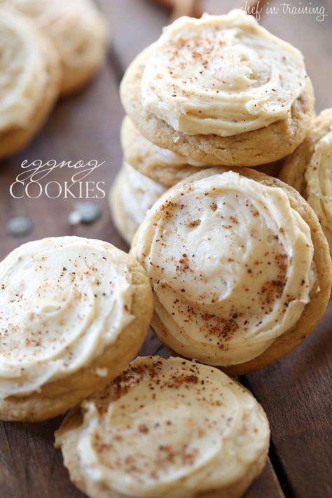 Eggnog Cookies ...These are the perfect festive holiday cookie! These cookies are soft and SO delicious! Egg Nog Cookies, Starbucks Banana, Eggnog Cake, Eggnog Cookies, Everyday Challenges, Dessert Aux Fruits, Eggnog Recipe, Egg Nog, Cookie Swap