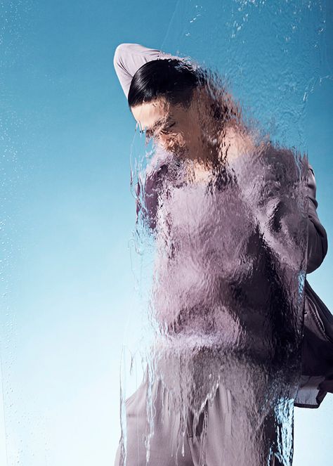 Fashion Editorial Photography Studio, Editorial Photography Studio, Water Fashion, Fashion Editorial Photography, Fashion Editorial Layout, Danny Ocean, Water Shoot, Water Effect, French Photographers