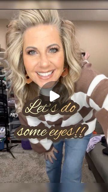 Suzy Turner 🔆 Makeup • Skincare • Hair 🔆 on Instagram: "Let’s do some eyes! 😍 I’m using Seint eyeshadows Sedona, Hot Chocolate, Revival, and Drift. You. An shop the Seint link in my profile to build your customized palette! #eyeshadow #eyeshadowpalette #eyeshadowtutorial #seintartist #seintmakeup #makeuptips #eyemakeuplook #makeuptutorialsforbeginners #makeuptipsforbeginners #matureskin" Hot Chocolate Makeup, Chocolate Makeup, Makeup Tips For Beginners, Eyeshadow Tutorial, Eyeshadow Palette, Makeup Tips, Hot Chocolate, Makeup Looks, Let It Be