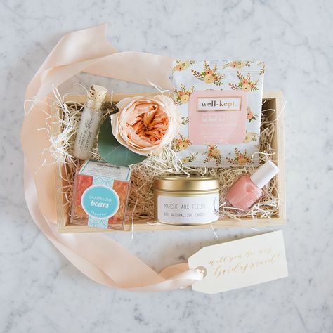 Bridesmaid Gift Boxes Diy, Bridesmaid Gift Basket, Moh Proposal, Inexpensive Bridesmaid Gifts, Bridesmaid Gift Baskets, Bridesmaid Gifts From Bride, Diy Bridesmaid Gifts, Cute Bridesmaids Gifts, Will You Be My Bridesmaid Gifts