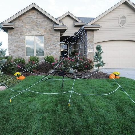 Spider Web Halloween Decorations, Terrifying Halloween, Spider Web Decoration, Giant Spider, Halloween Door Decorations, Halloween Costume Shop, Fun World, Halloween Spider Web, Halloween Yard