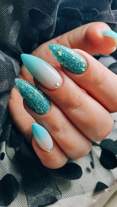 Green nails Turquoise Nail Designs, Mint Green Nails, Mint Nails, Aqua Nails, Turquoise Nails, Milky Nails, Green Nail Designs, Green Nail, Cute Gel Nails