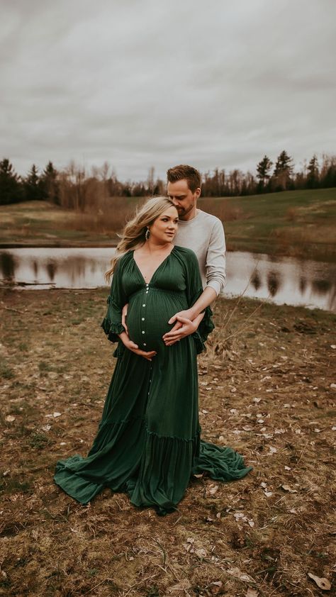 kristenborelli_photography on Instagram: “I don’t know if I want maternity photos” If you’re questioning whether or not you should document this chapter of your life, just do it.… Green Dress Maternity Photos, Green Maternity Dress Photoshoot, Green Dress Aesthetic, Cute Pregnancy Photos, Green Maternity Dresses, Long Green Dress, Maternity Pics, Maternity Gown, Emerald Green Dresses