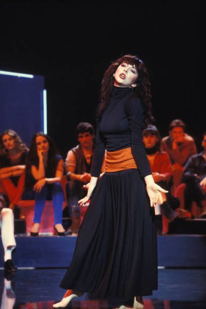 Queen Kate, Kate Bush, Pop Queen, Female Artists, Fitness Inspo, Role Models, Style Icons, Fashion Beauty, Outfit Inspirations