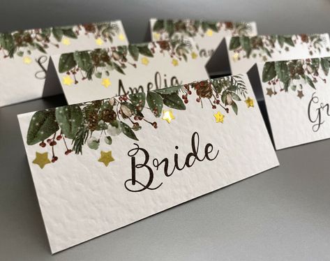 6 x personalised Wedding table NAME place CARDS setting Christmas greenery frame #LinaGifts #Rustic #Wedding Place Cards Wedding Table, Wedding Table Place Cards, Table Setting Christmas, Christmas Wedding Table, Name Place Cards Wedding, Wedding Table Name, Ideas Bautizo, Wedding Table Name Cards, Card Calligraphy